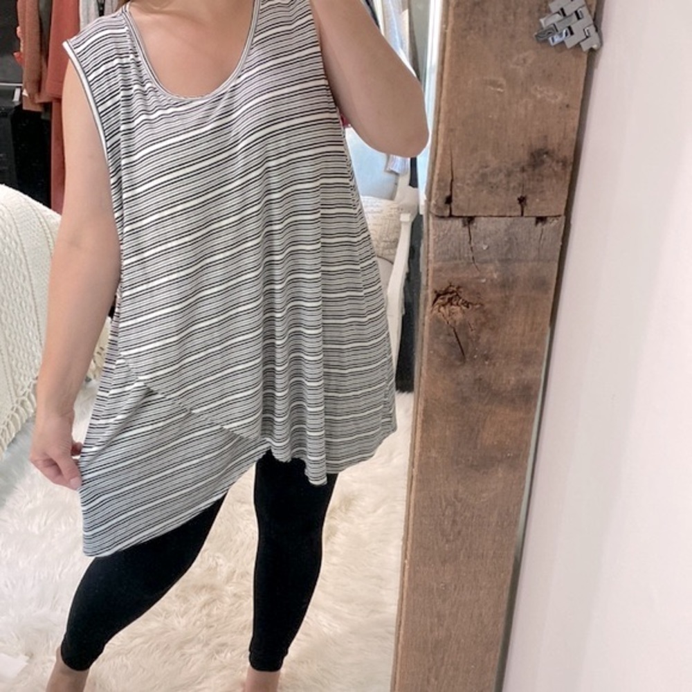 Star Vixen sleeveless striped top size 3X new with tags